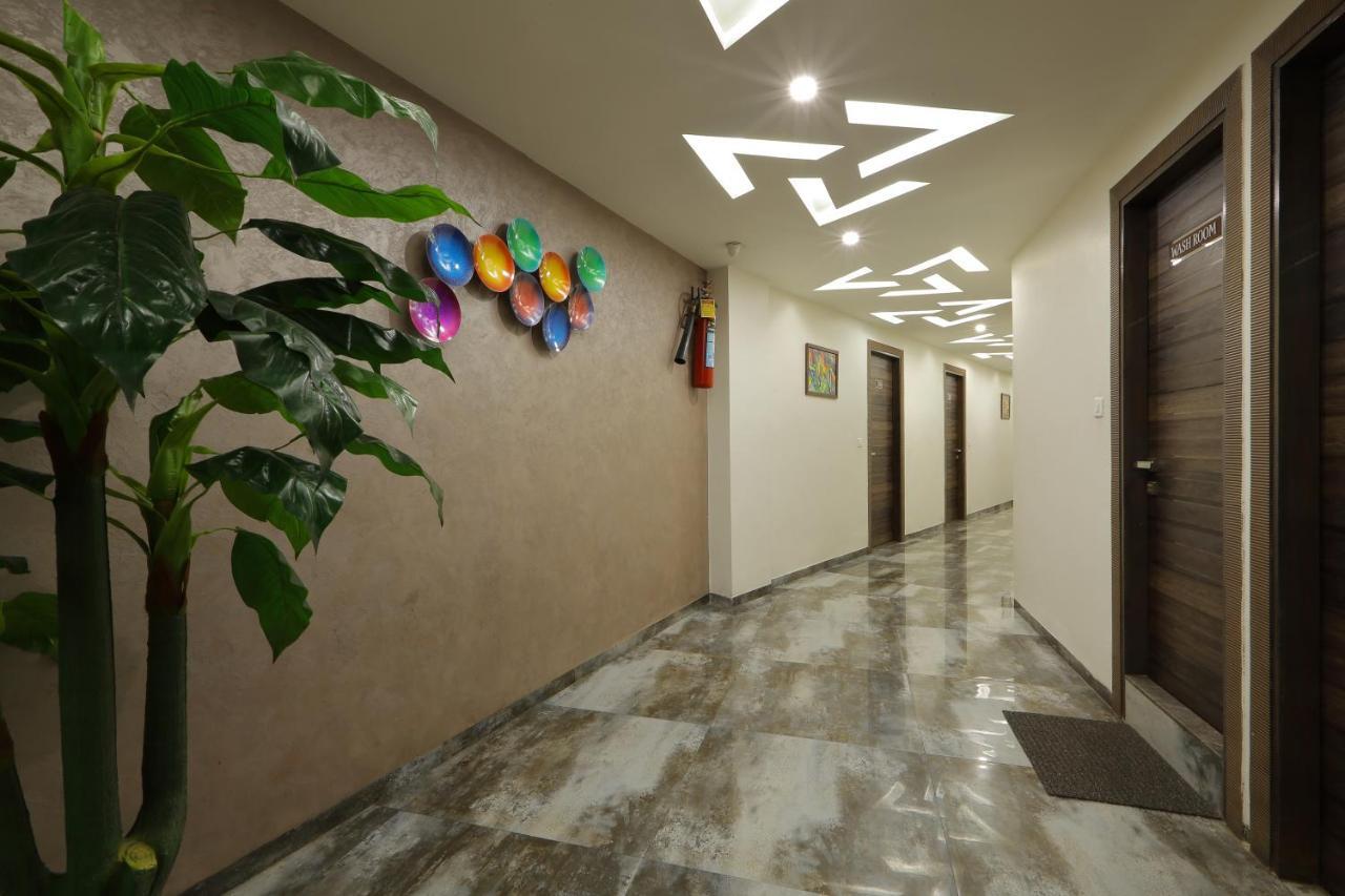 Hotel Unity Ахмедабад Екстериор снимка