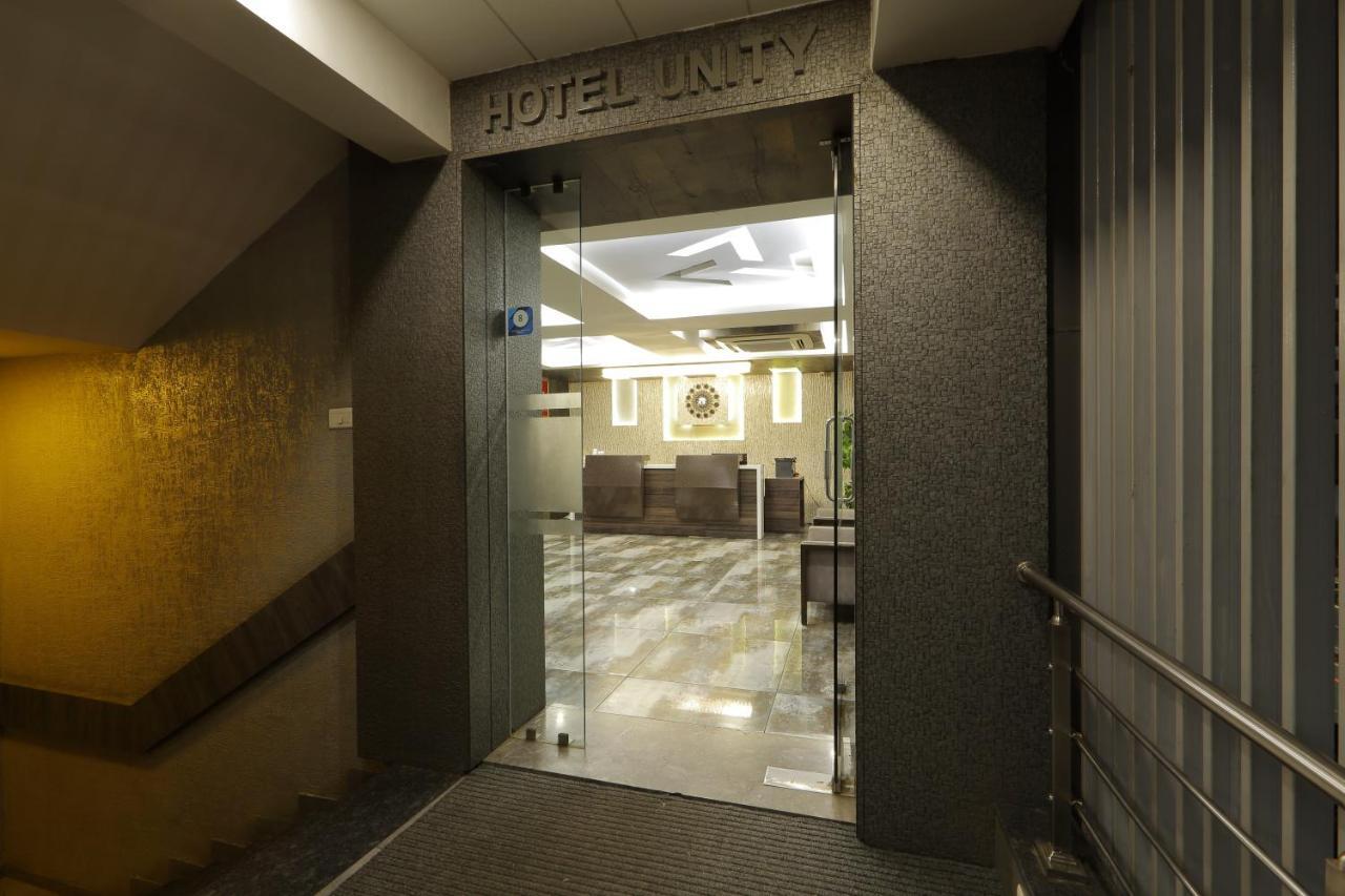 Hotel Unity Ахмедабад Екстериор снимка