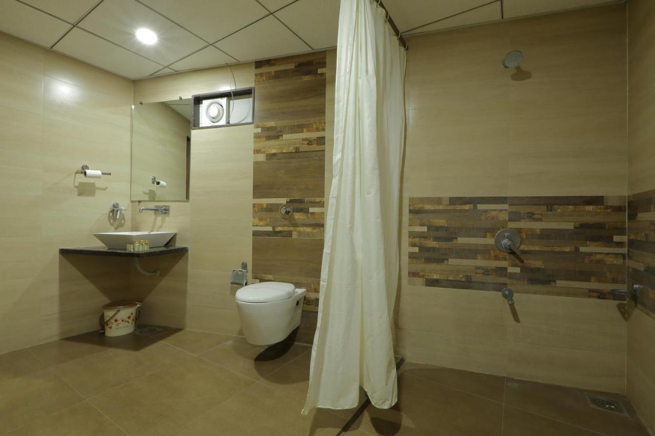 Hotel Unity Ахмедабад Екстериор снимка